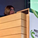 Rosario Cordero recoge el premio al Servicio de Prevención de la Diputación de Cáceres